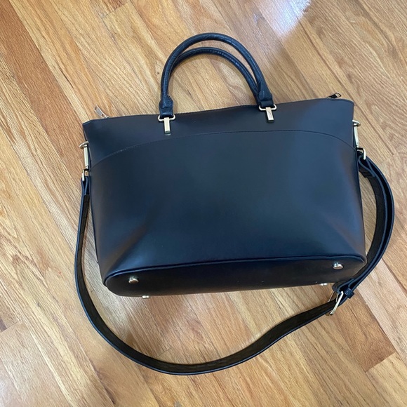 Black leather bag with top handle and removable crossbody strap/black with gold - Picture 6 of 7